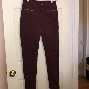 American Eagle Maroon High Rise Jeggings with Zipper Pockets